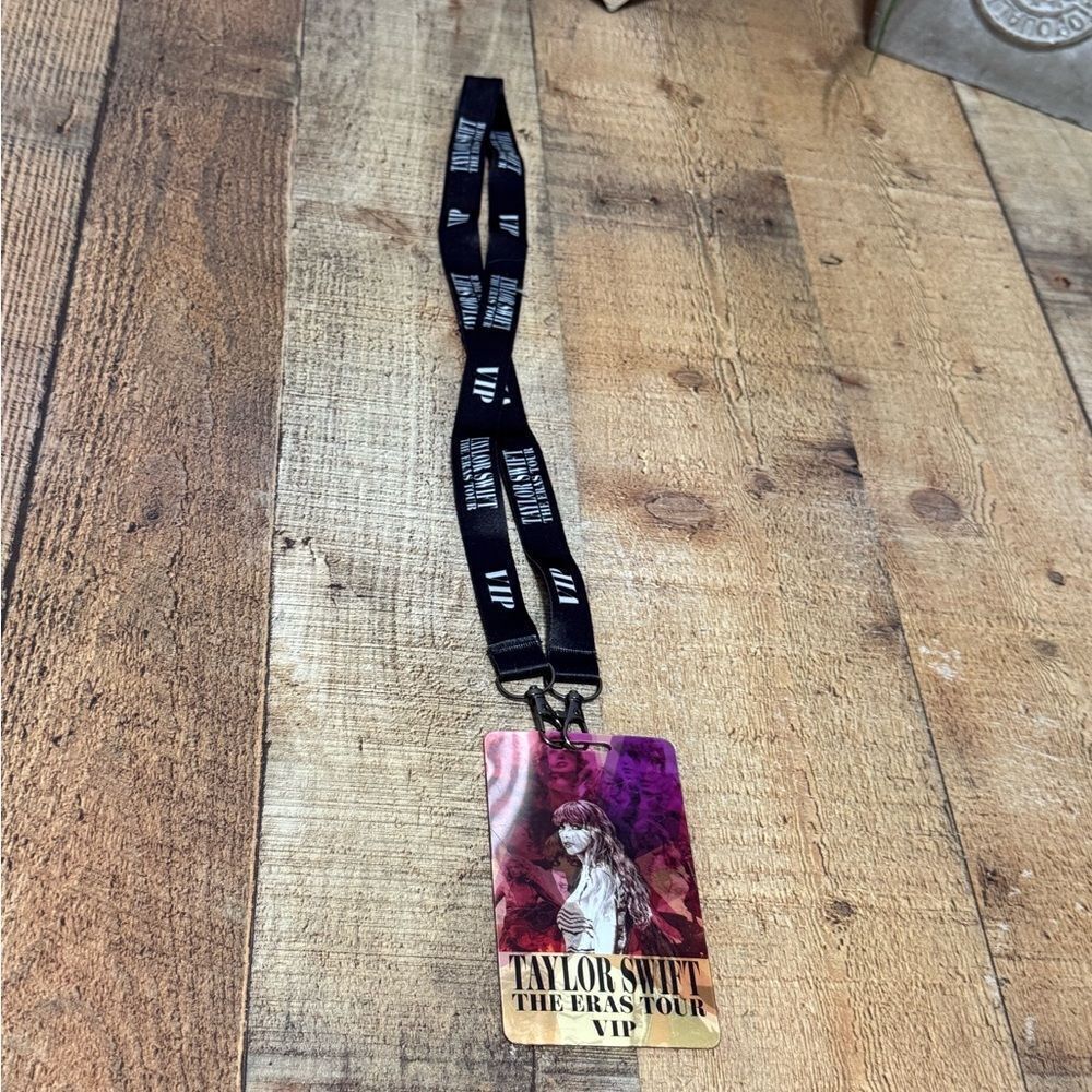 Taylor Swift The Eras Tour INTERNATIONAL VIP Box Holographic Lanyard Rare